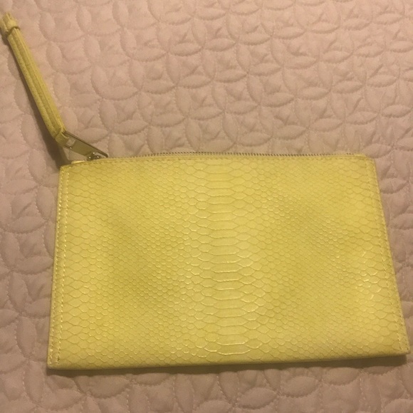 Clutch - Picture 2 of 3